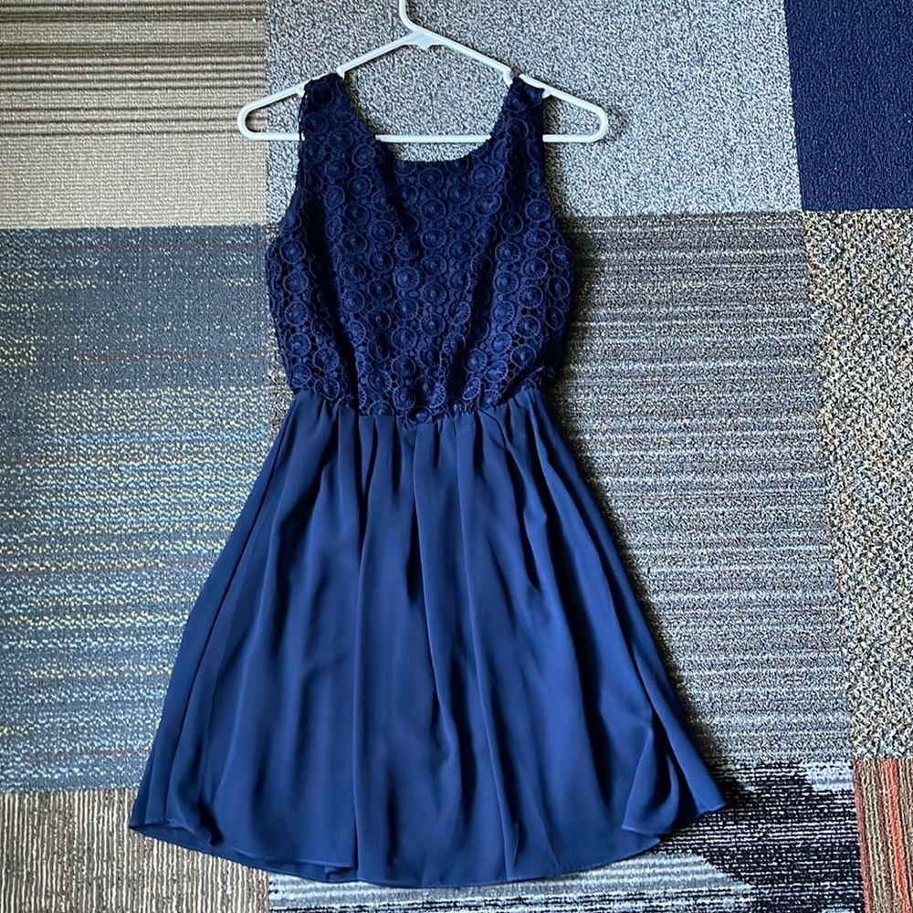 Alythea navy sleeveless dress with lace cut out detail S